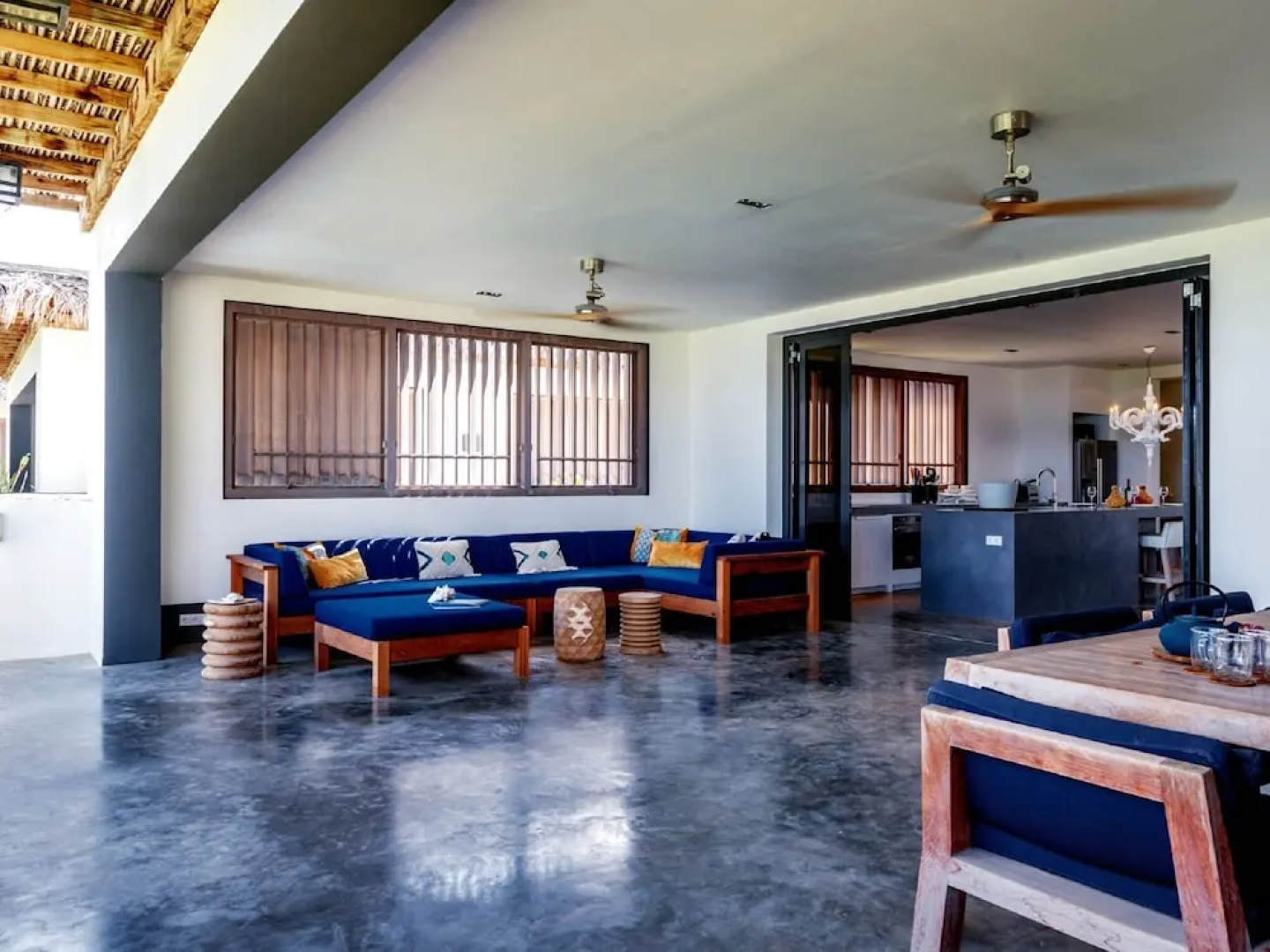 Lavish Villa by the Sea in Kralendijk With Pool