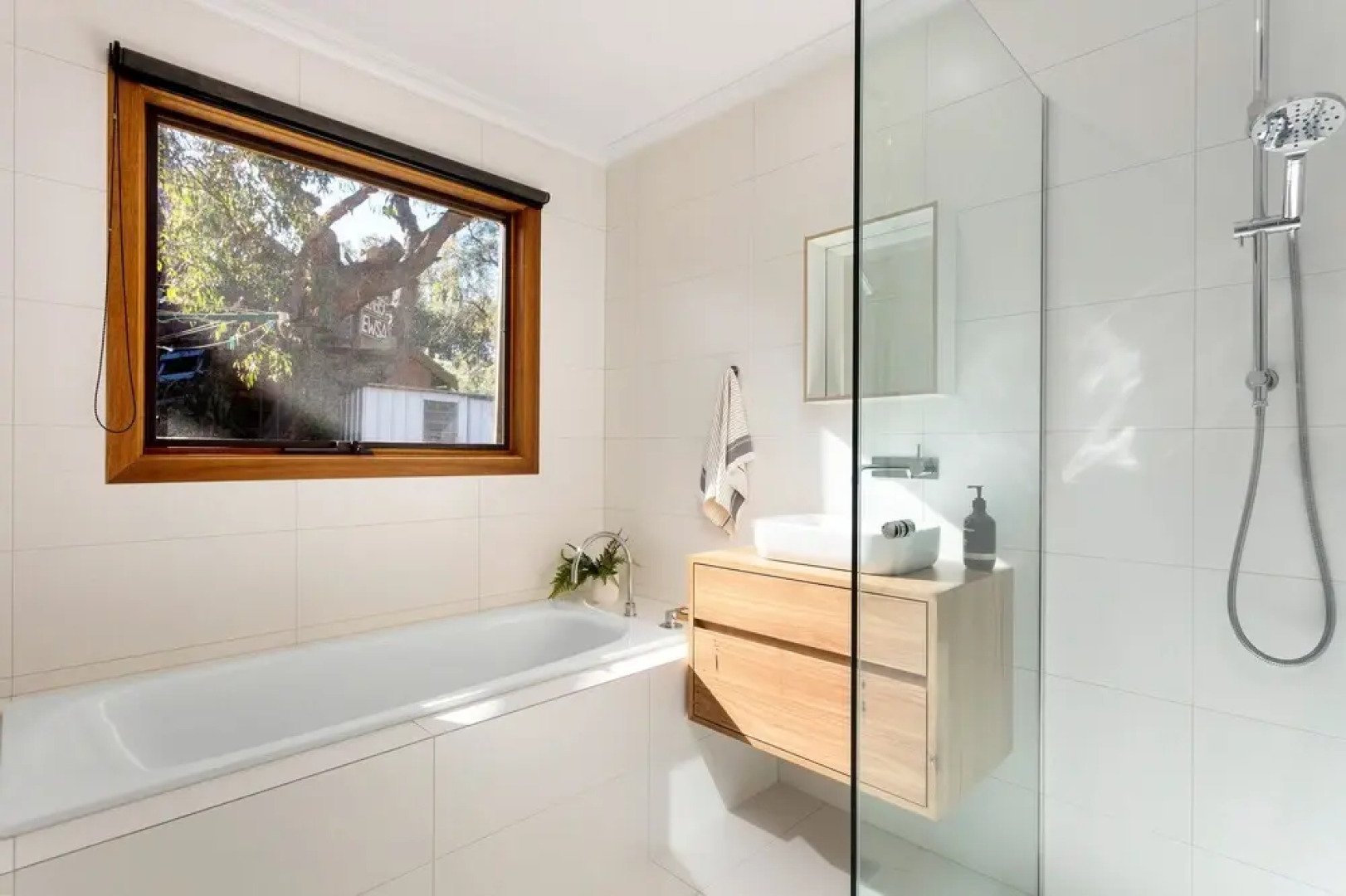 Aireys Rustic Chic - Rejuvenate Stays