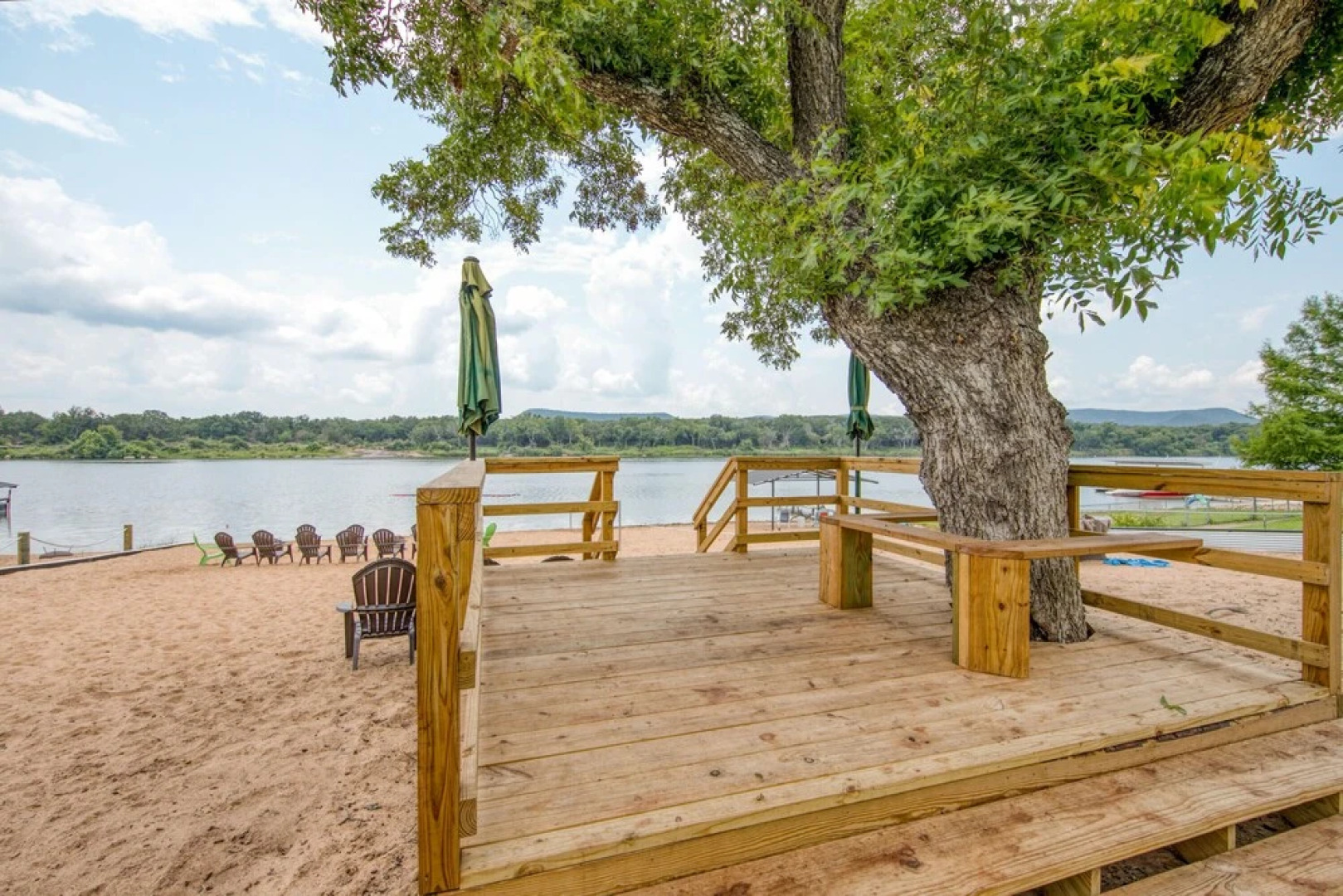 River Oaks Lookout - Unit B