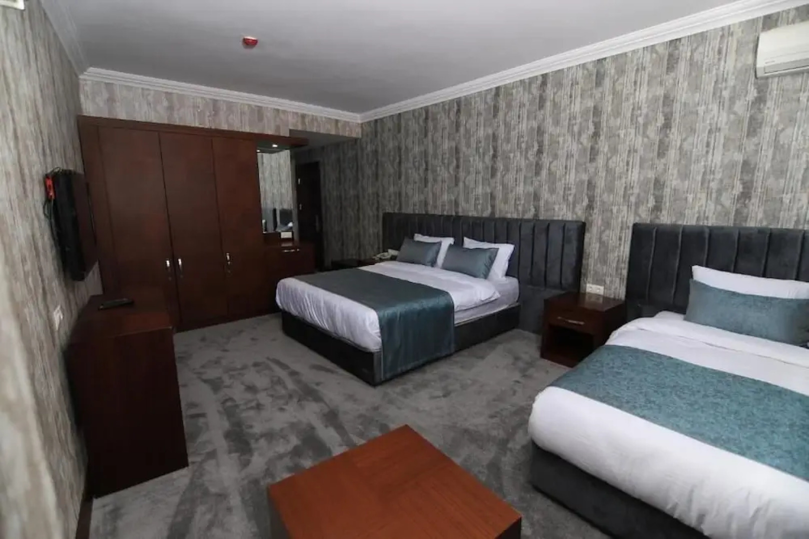Sardur Hotel