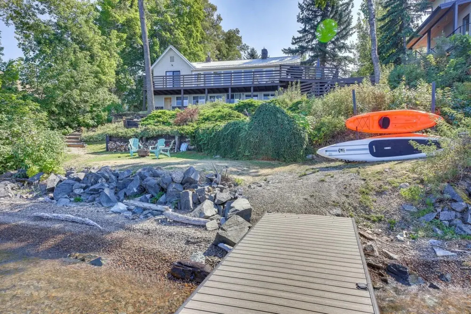 Waterfront Sagle Retreat w/ Hot Tub & Fireplace