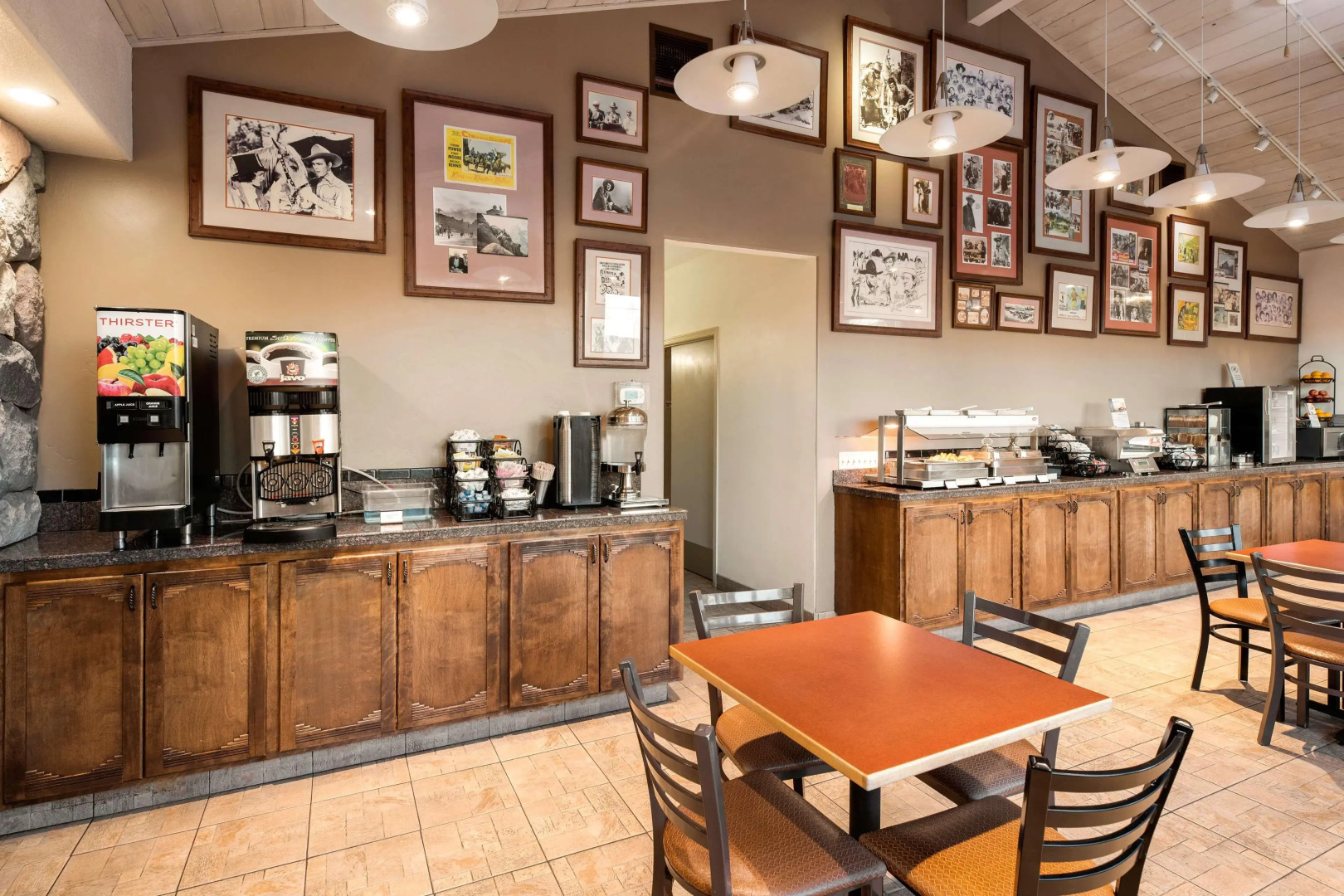 Best Western PLUS Frontier Motel