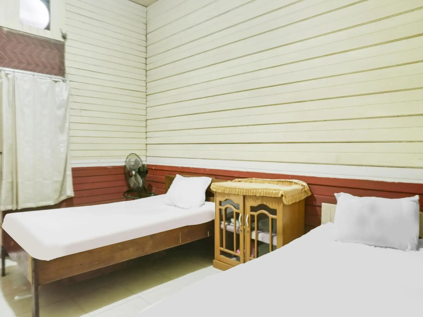 SPOT ON 91833 Hotel Anggrek Daqu Syariah Kapuas