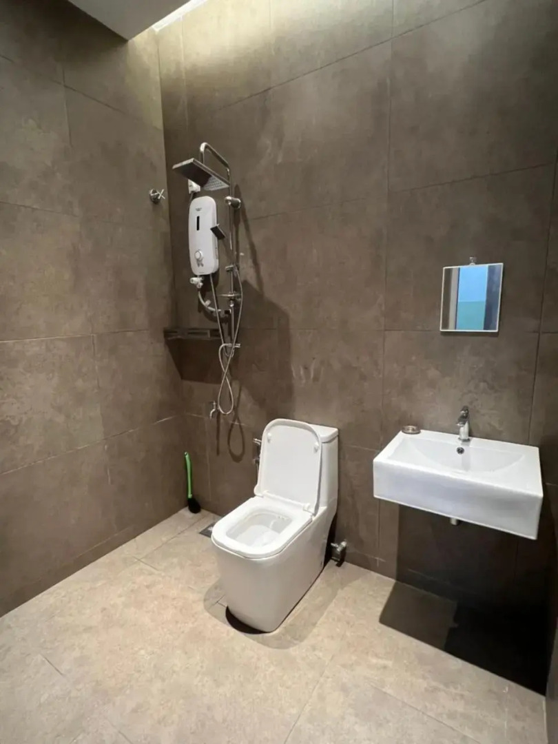 R3troHouse 3Bedroom with AC PS4,POOL TABLE,TVBOX