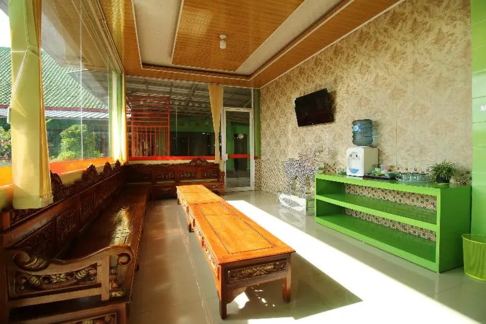 Homestay Hj Suharti by OYO