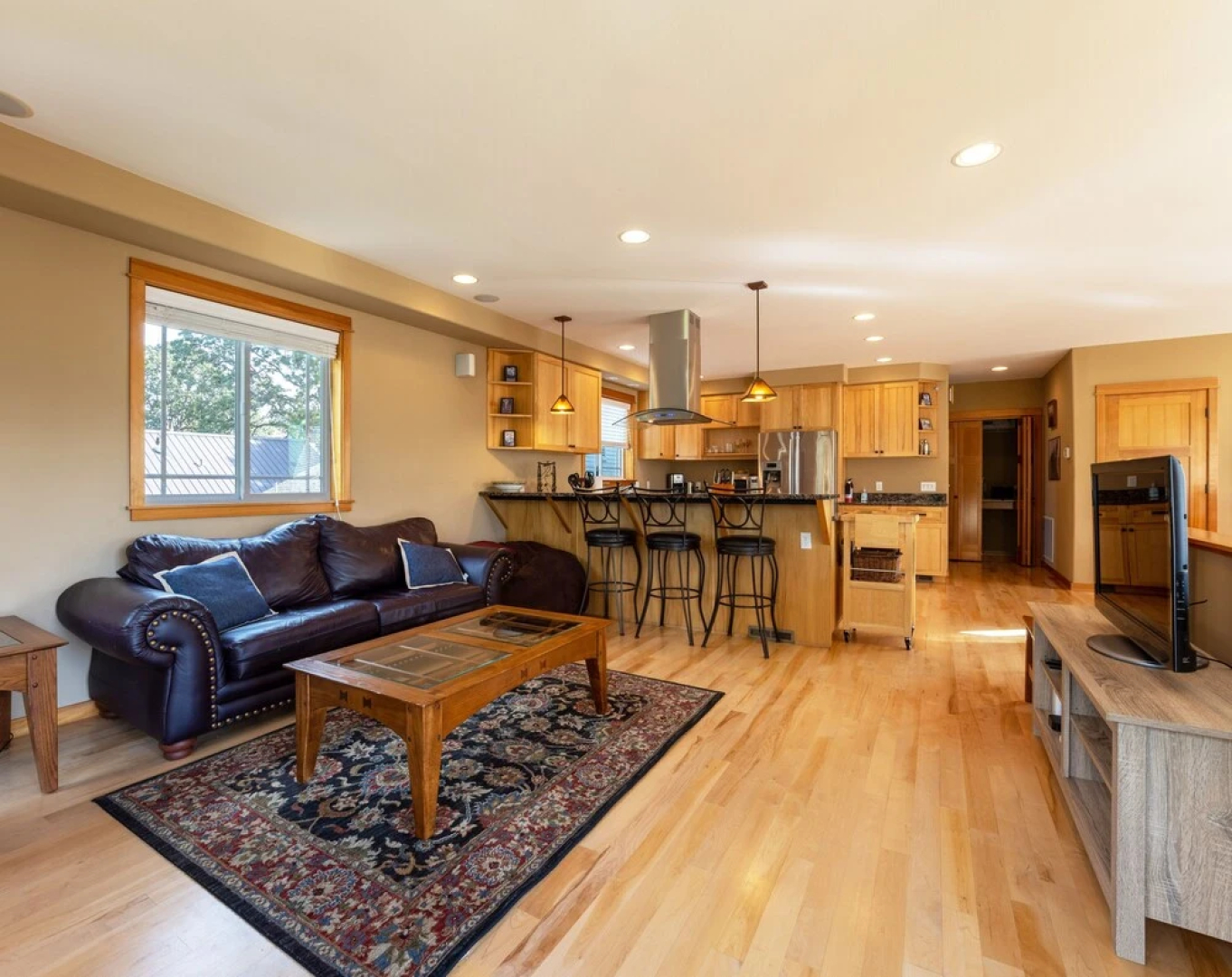 River Watch Getaway 3 Bedroom Townhouse by RedAwning