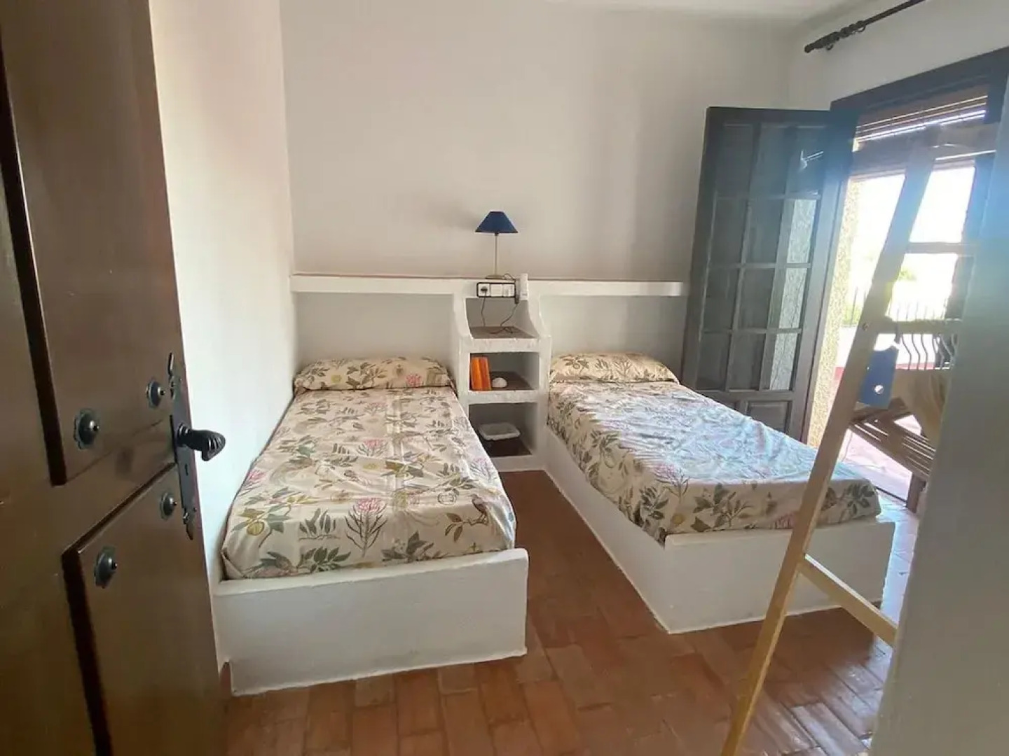 Spacious Holiday Home With Private Garden