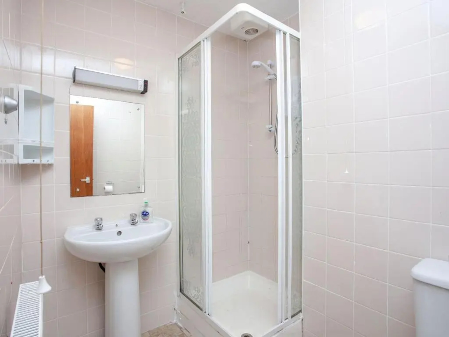 117 Atlantic Reach-UK32918