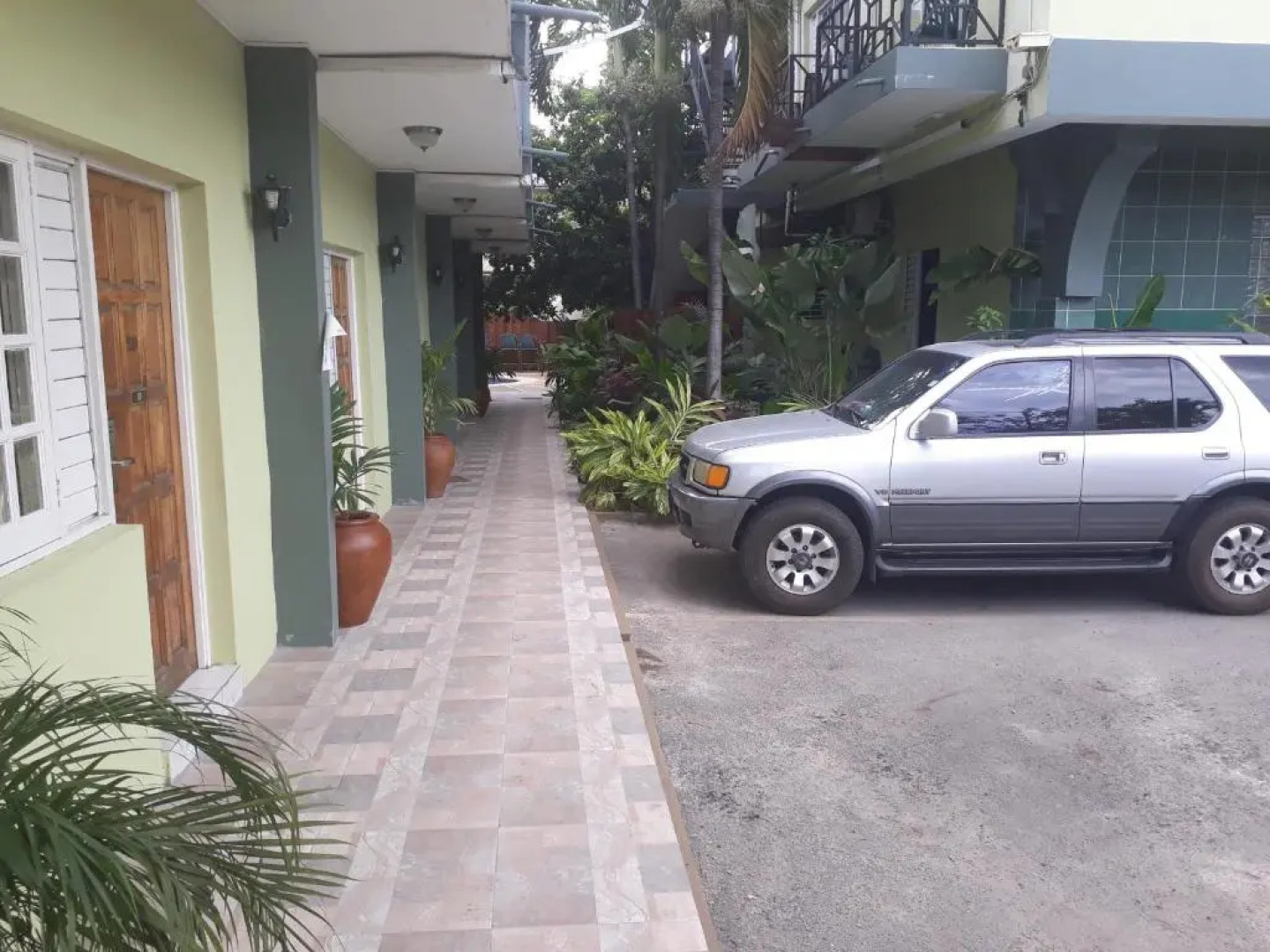 Christar Villas Hotel