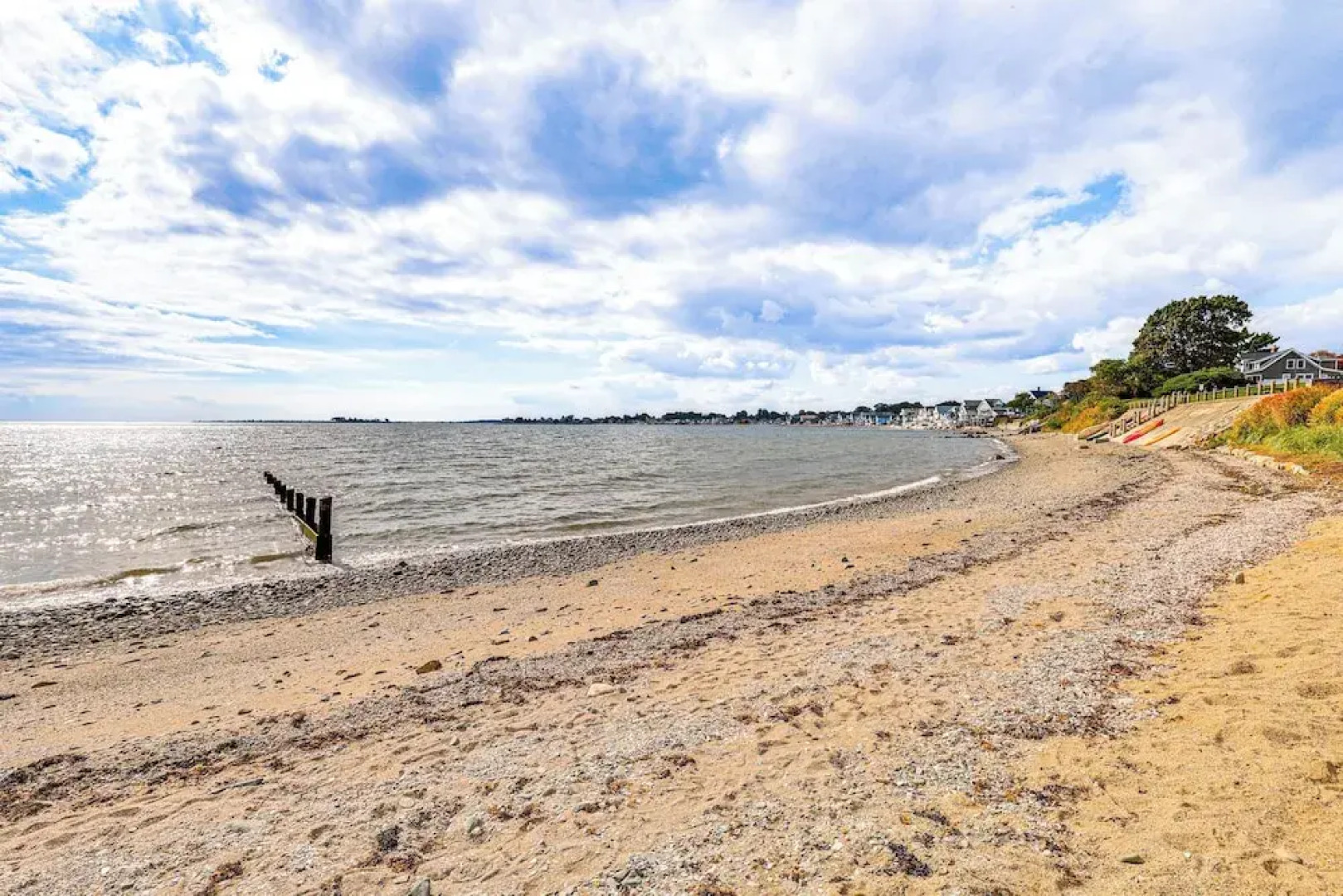 Beachfront, Dog-friendly Milford Getaway w/ Yard!
