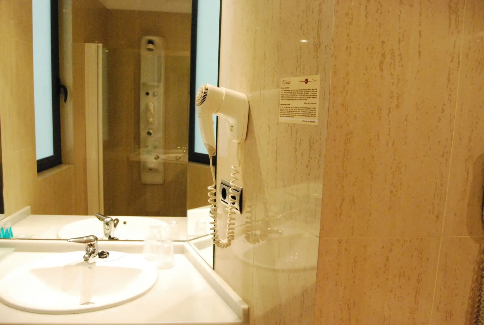 Hotel Mieres del Camino