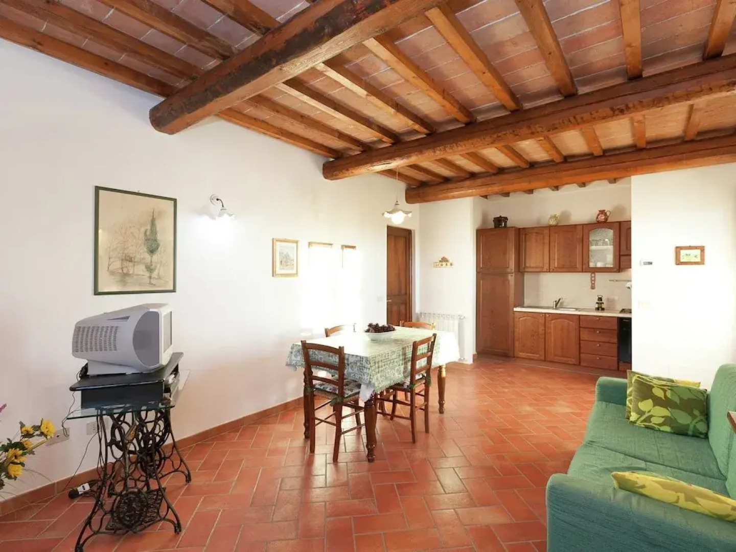 Well Kept Property With Garden With Lovely Panorama