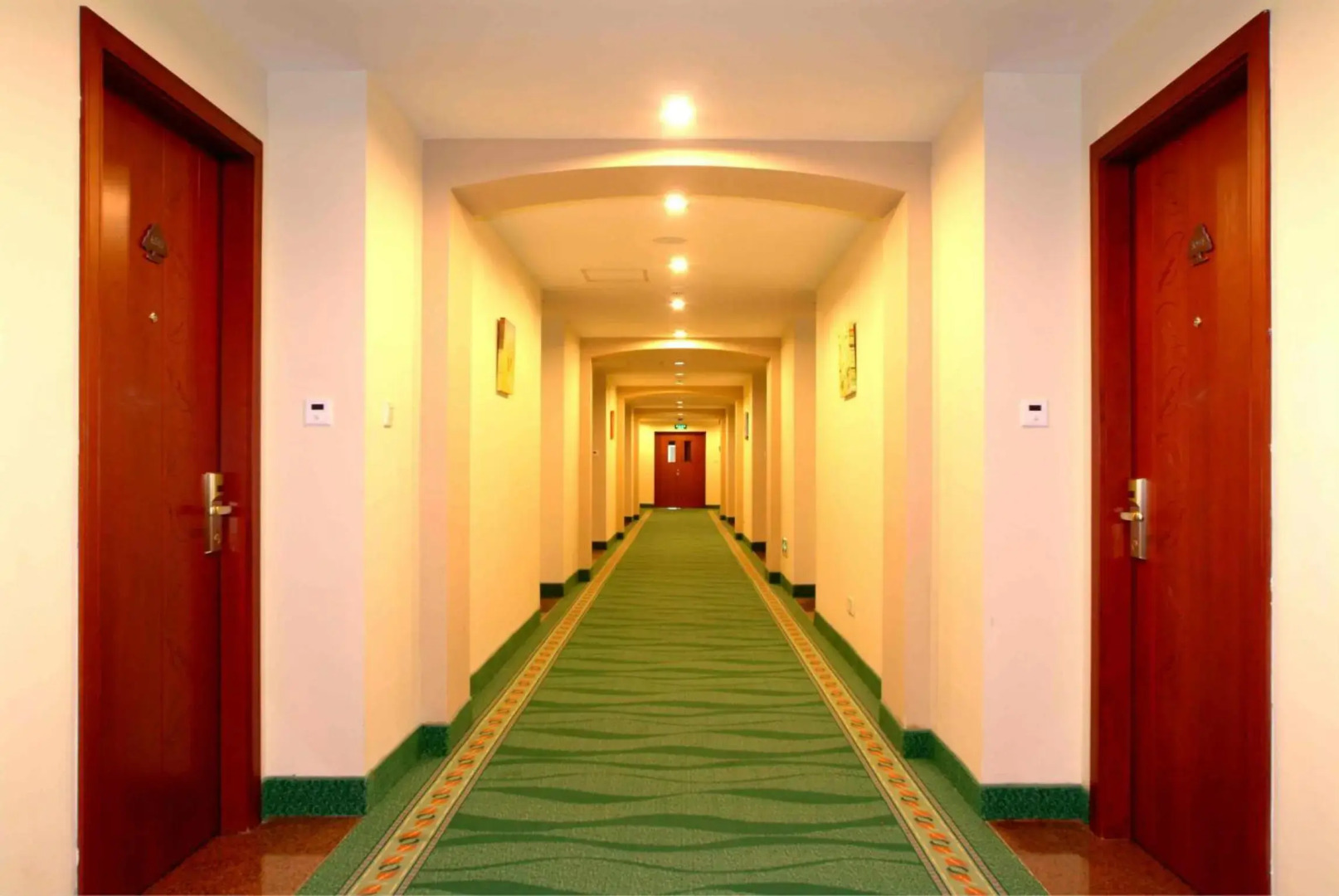 GreenTree Inn Shanxi Luliang Fengshan Road Central Park Express Hotel