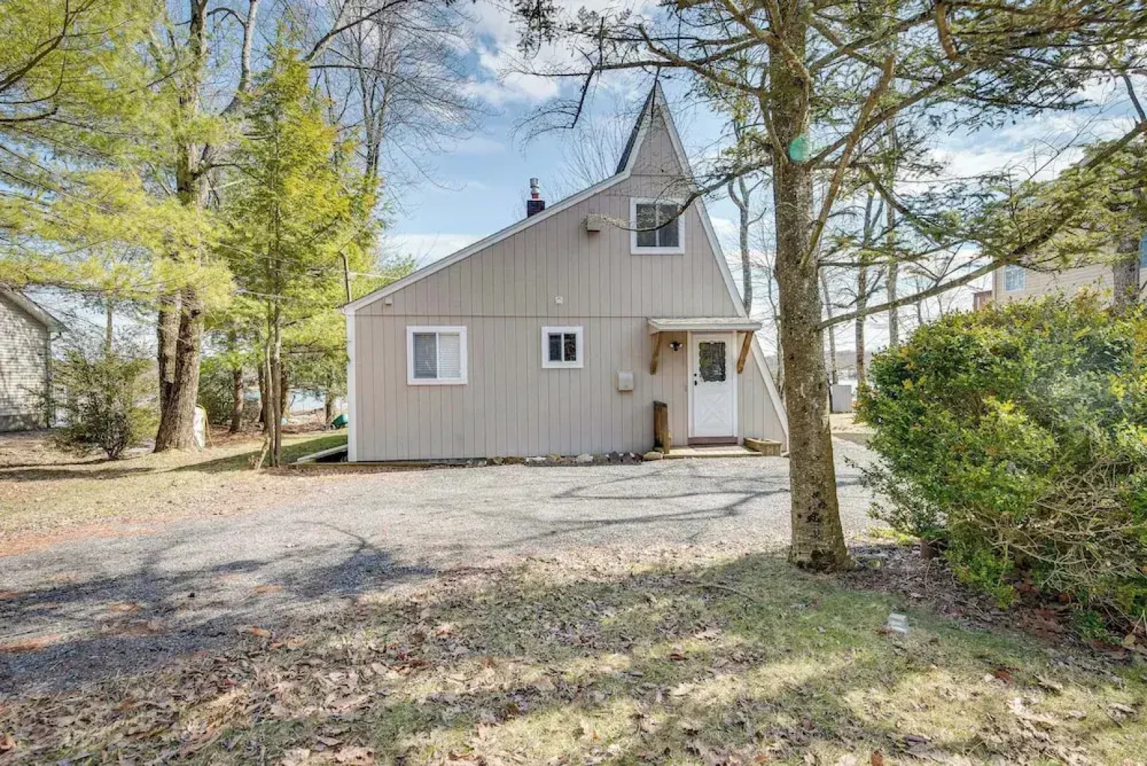 Dock & Sunroom: Waterfront Home Near Kalahari!