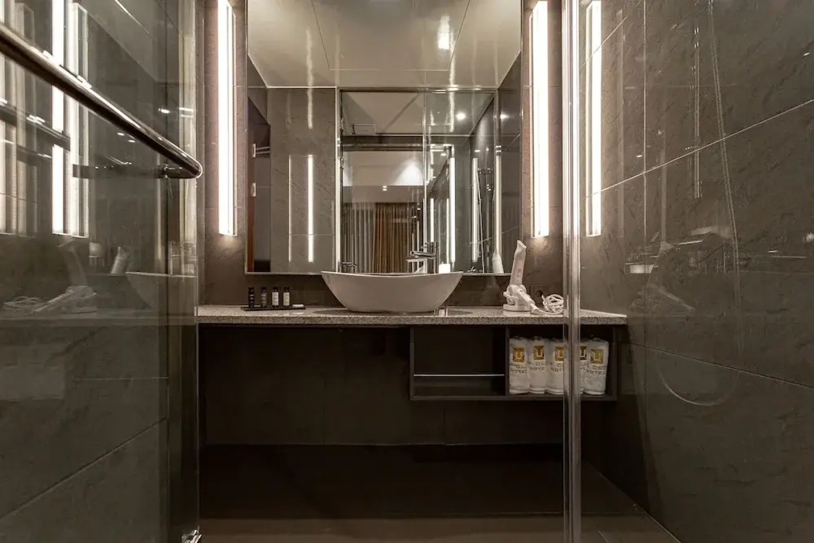 Iksan Business Tourist Hotel