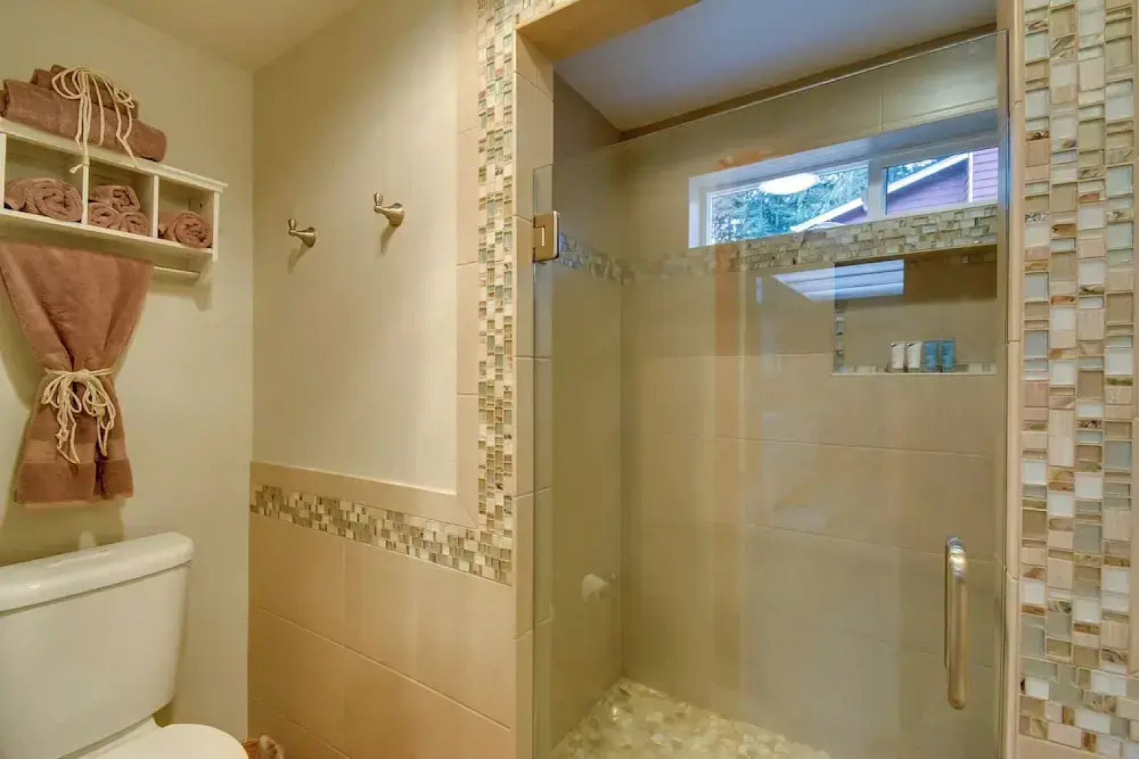 Port Angeles Abode w/ Yard & Guest House!