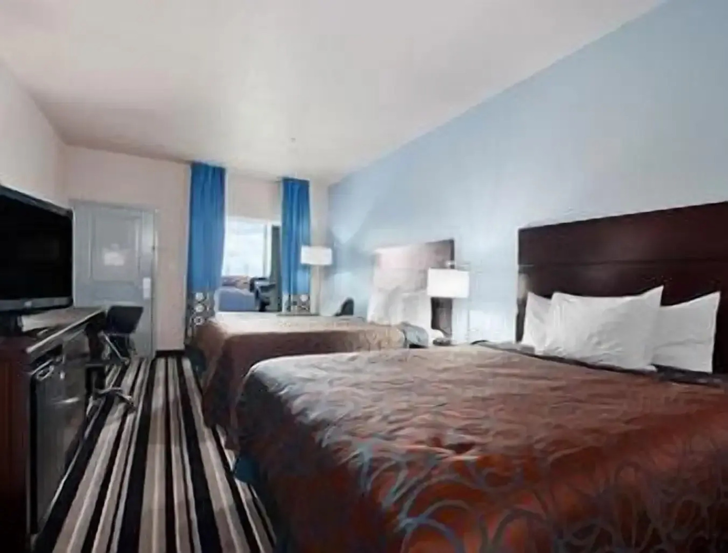 Super 8 by Wyndham Dilley TX