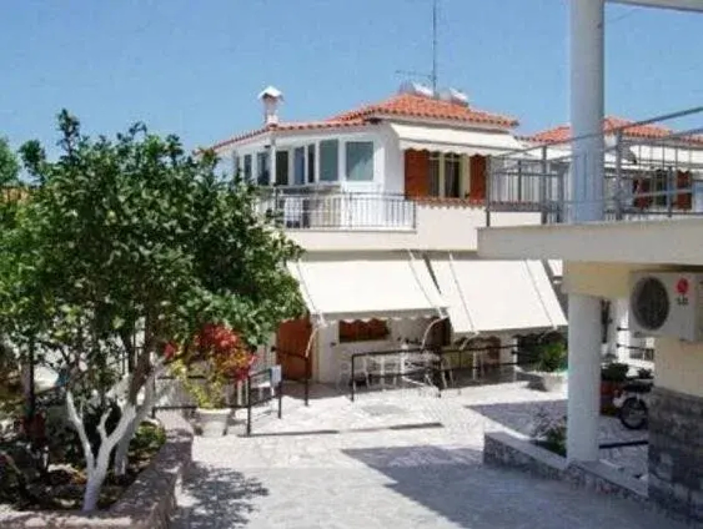 Aklidi Hotel