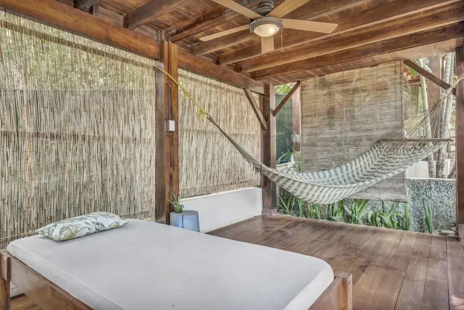 The Beach Bungalows Tamarindo B&B