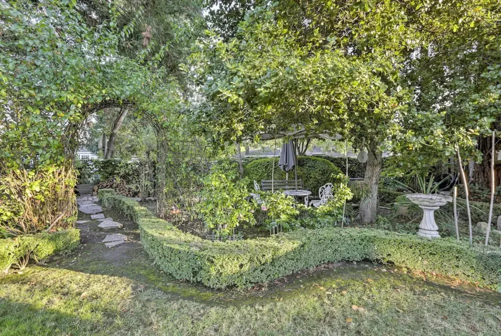 Updated Menlo Park English Tudor Garden Cottage!