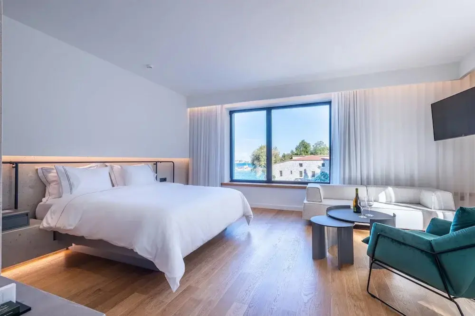 Amario Suites Hotel