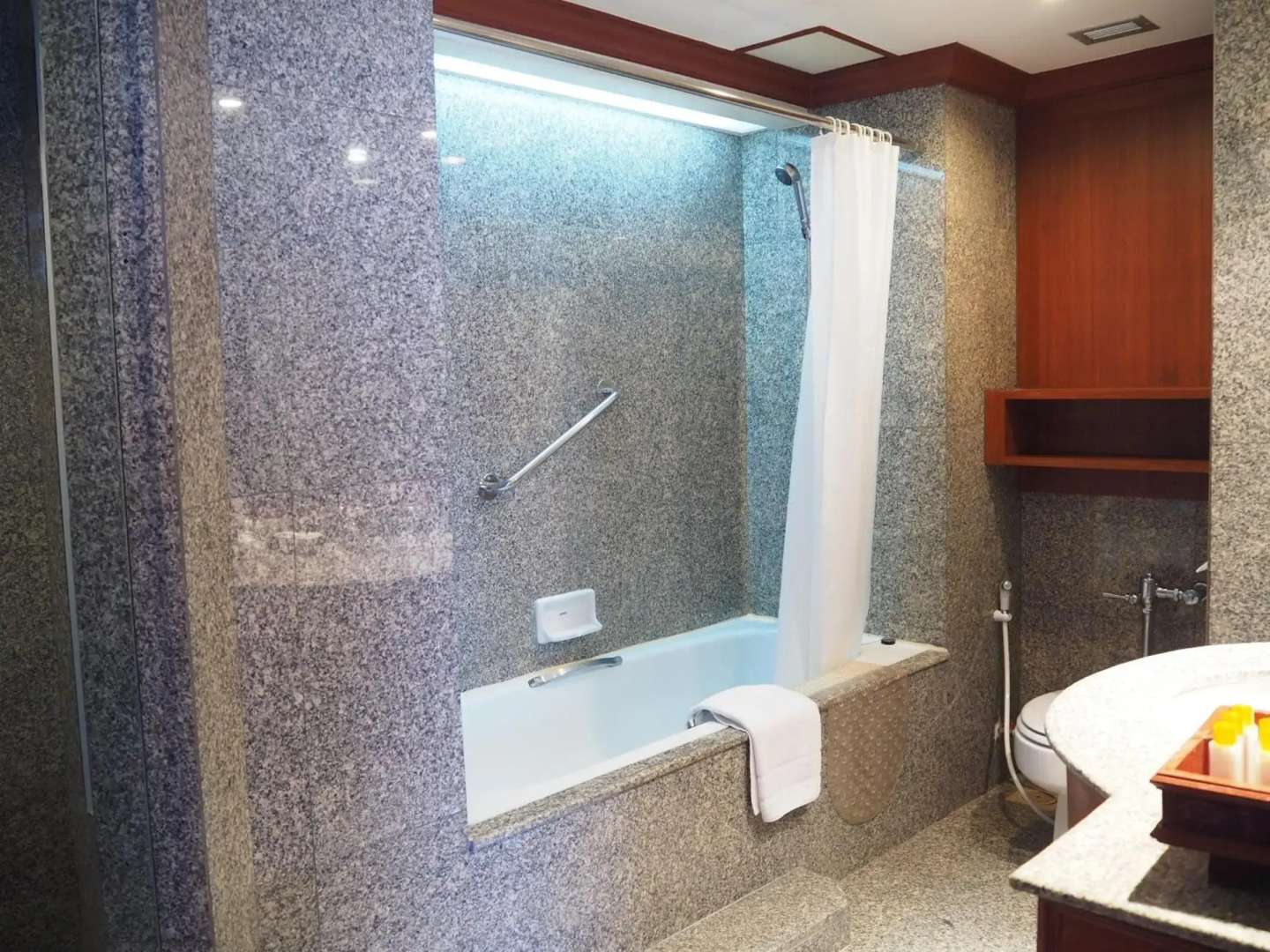 Charoenthani Khonkaen Hotel