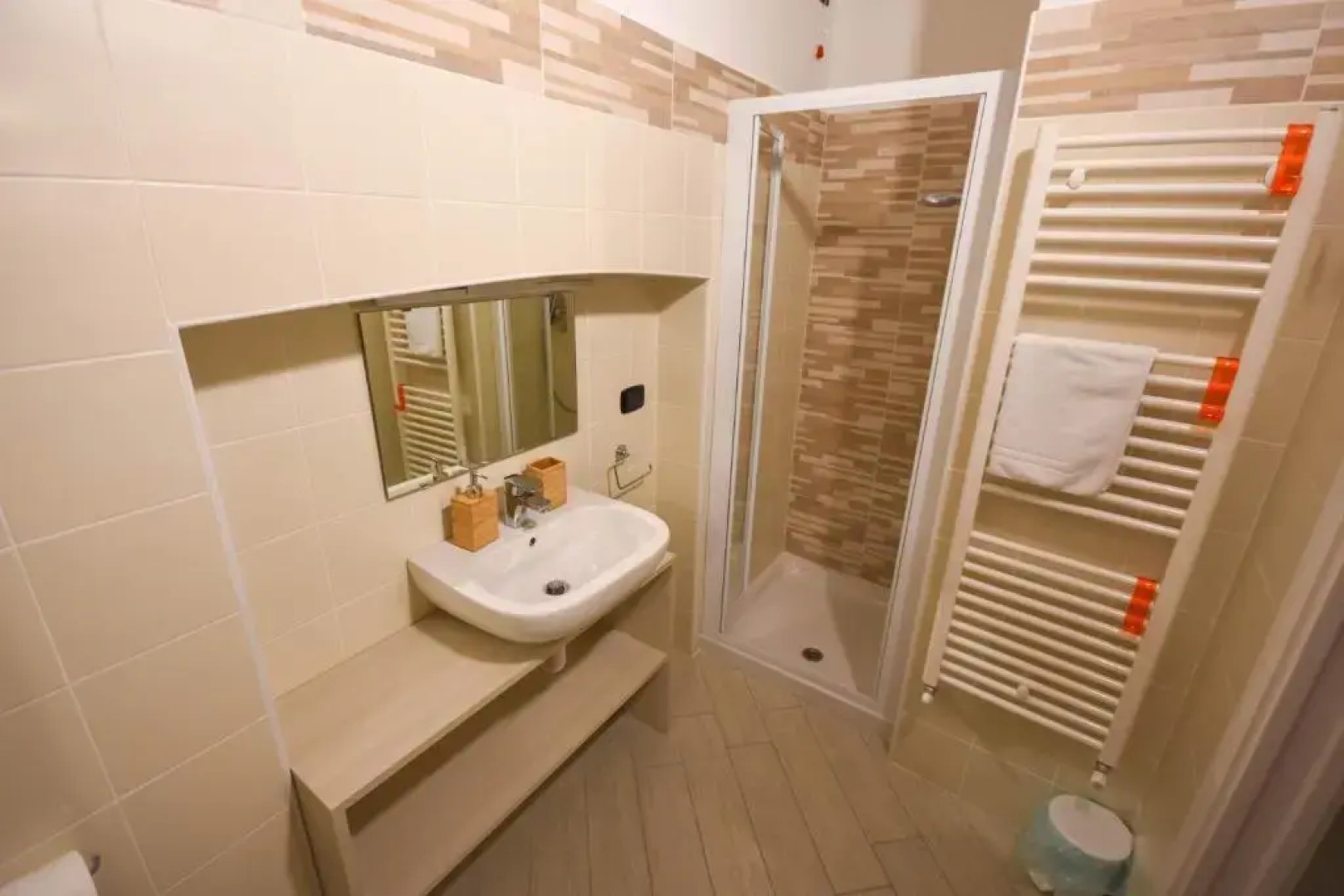 Bel Sorriso Varese - Dormire Felice Rooms & Apartments