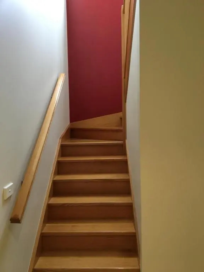 Grand Escape McKenzie - solar heated Pool, WiFi, Netflix, 5 bdrm, 4bthrm