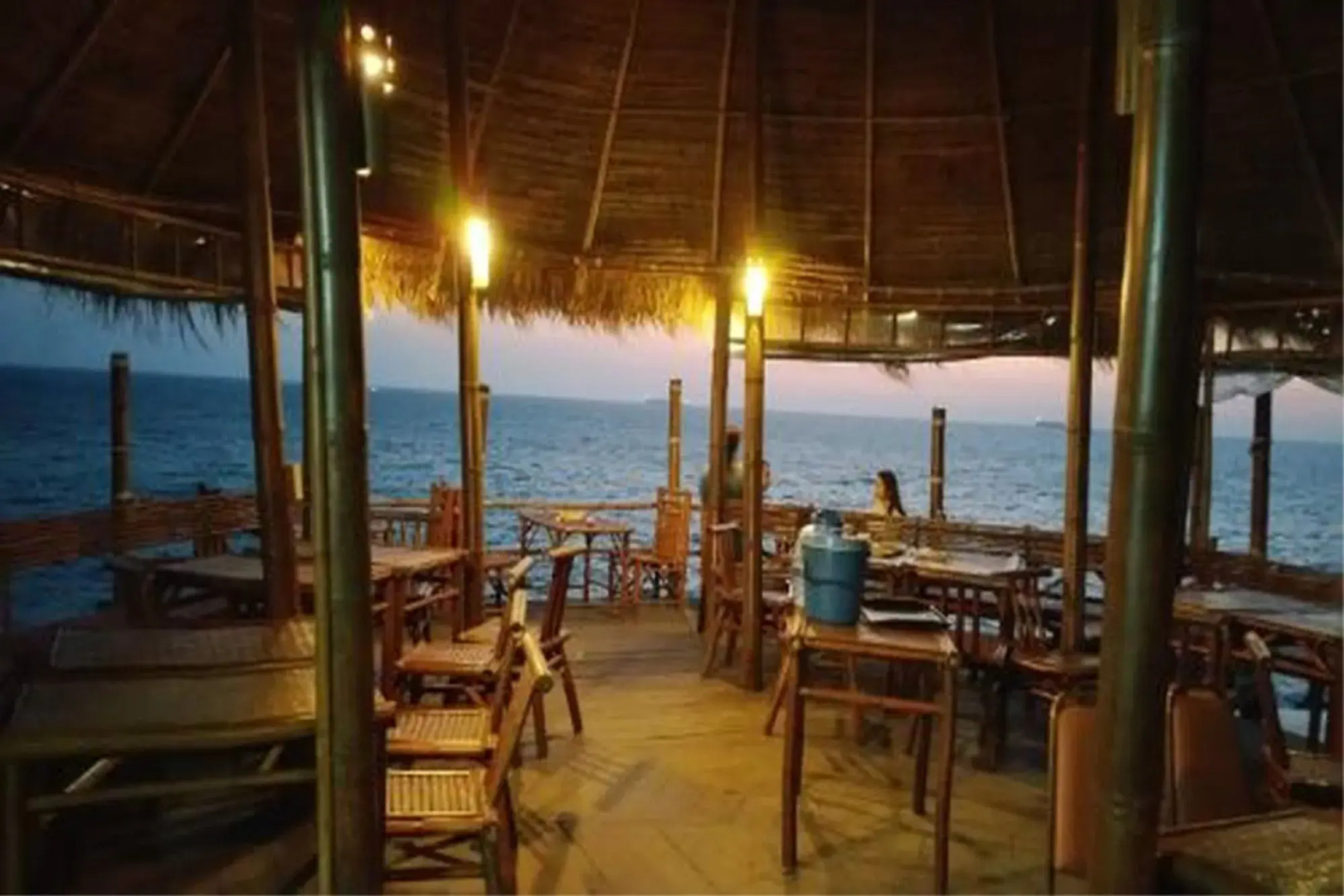 Paree Hut Resort Koh Sichang