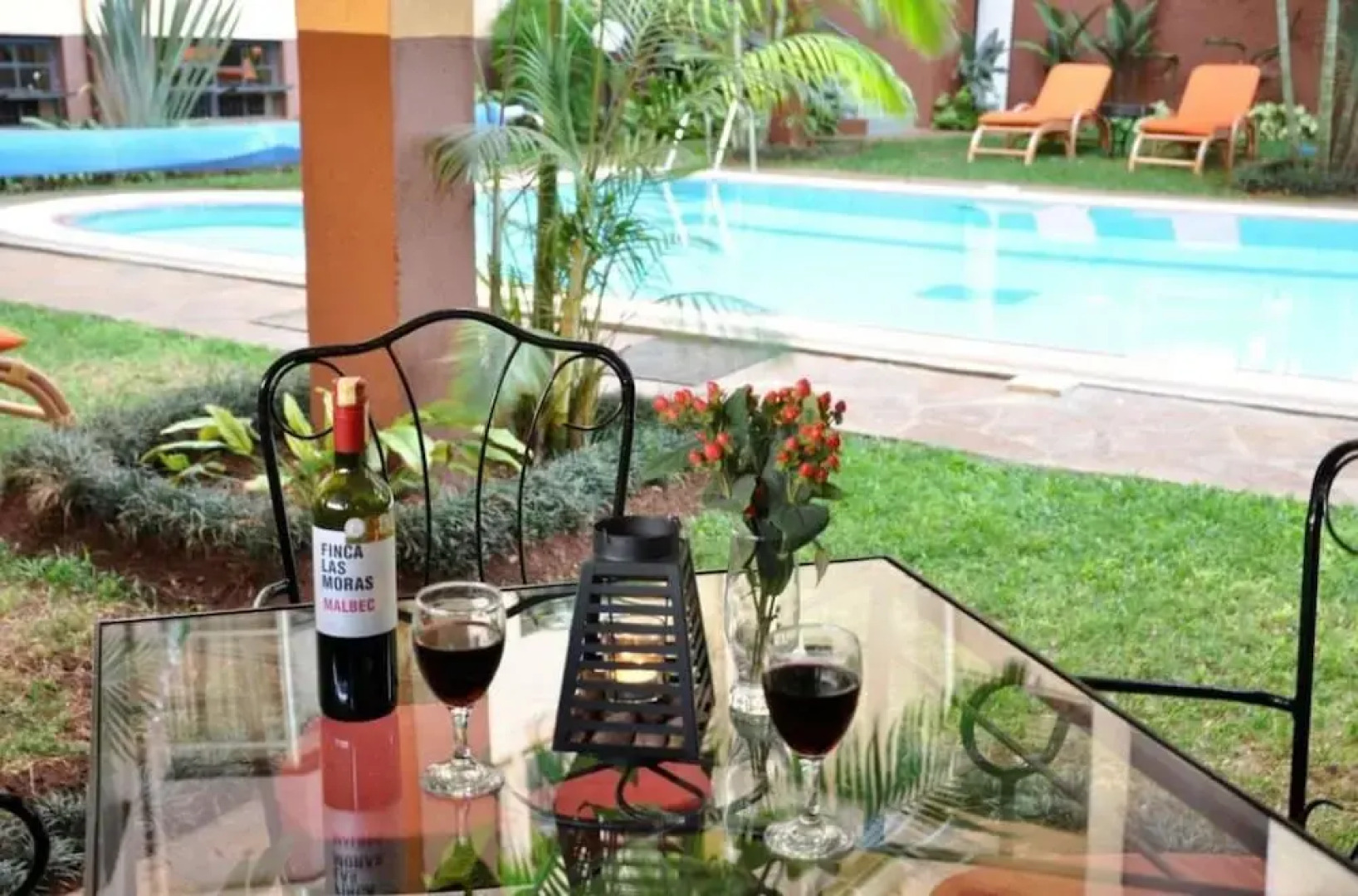 Cerenata Gardens Suites