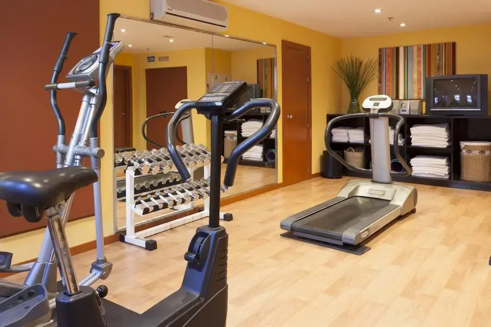 AC Hotel León San Antonio by Marriott