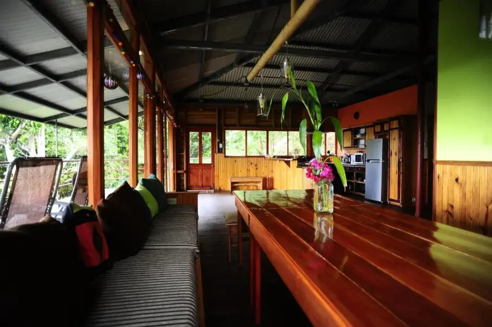 Jungle House next to Refugio la Brisa del Diablo