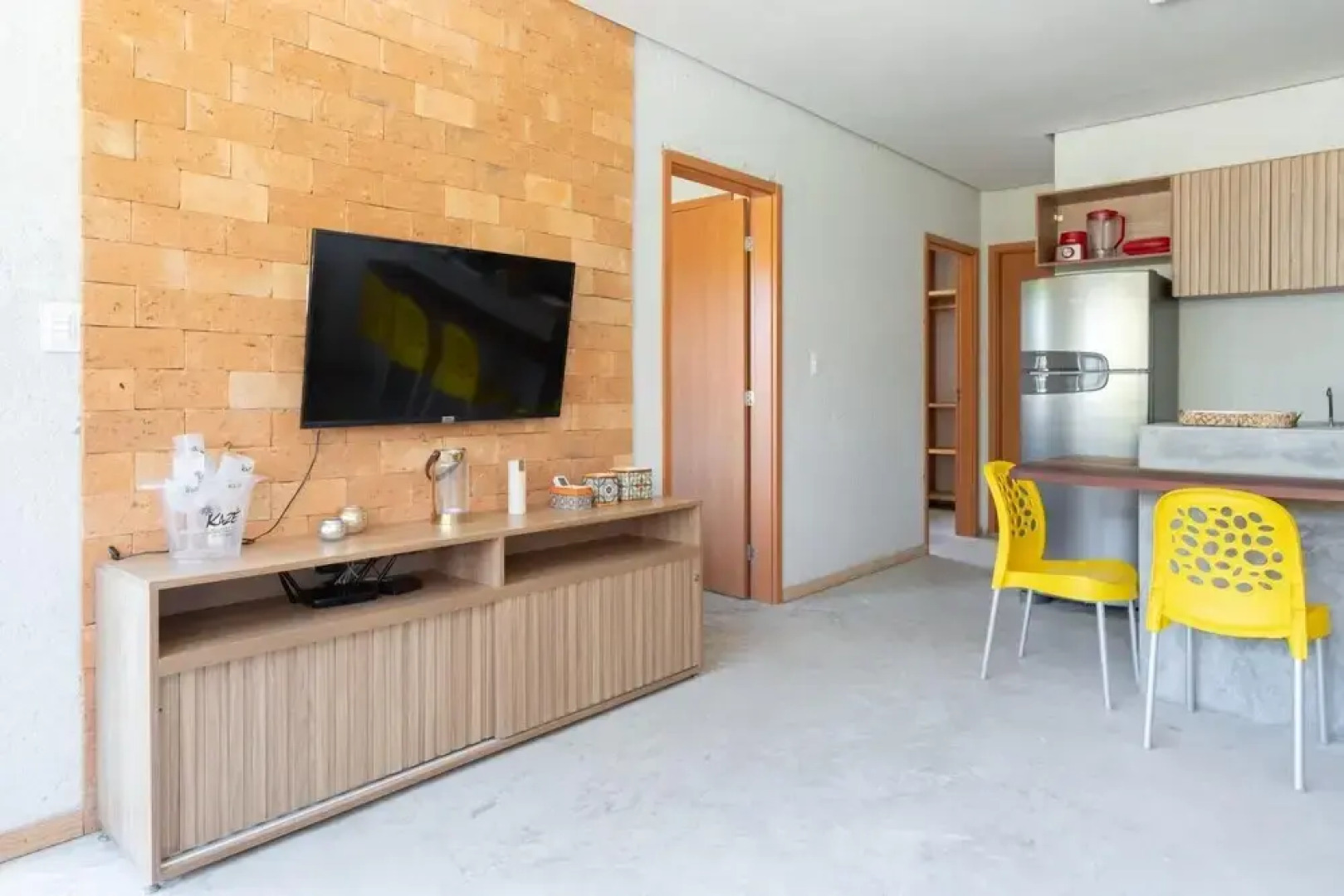 Linda Casa com Churrasqueira 5 min da Praia