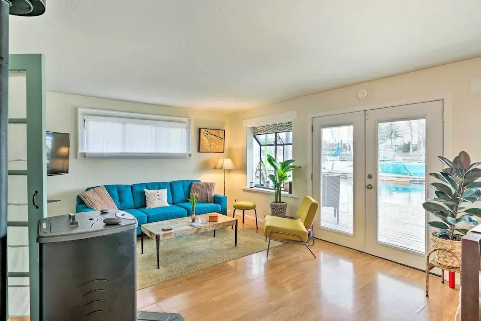 Portland Floating Home Getaway w/ Sauna!