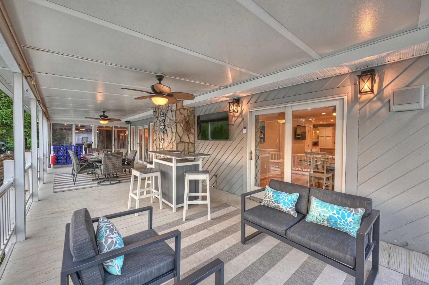 Sip, Sip Away by Avantstay Pool + Hot Tub