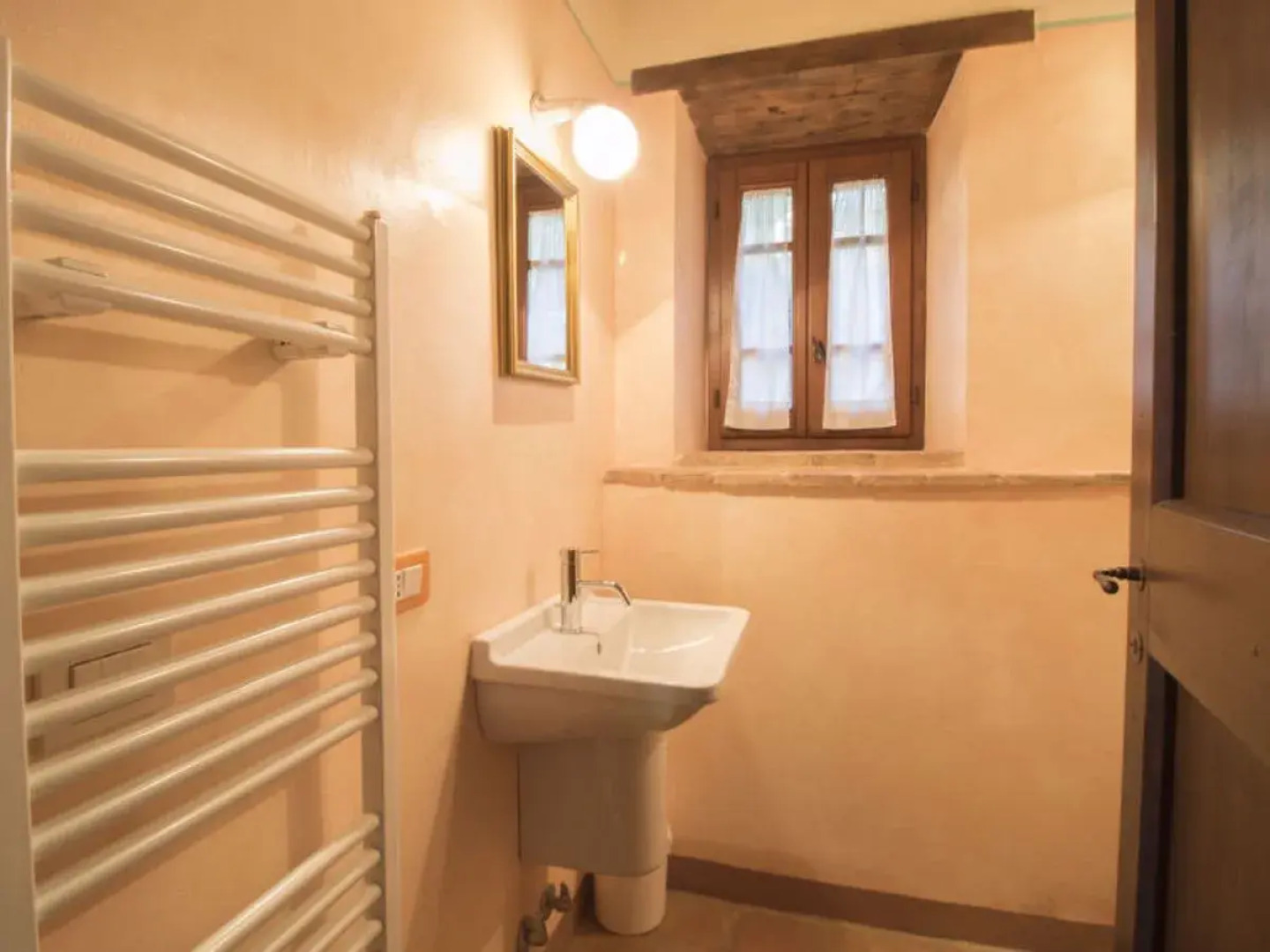 Borgo Monticelli 12877