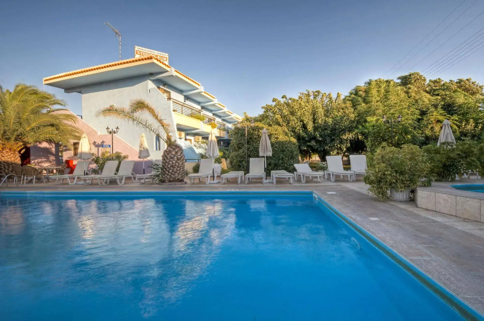 Alia Suites & Alia Beachfront Suites and Spa