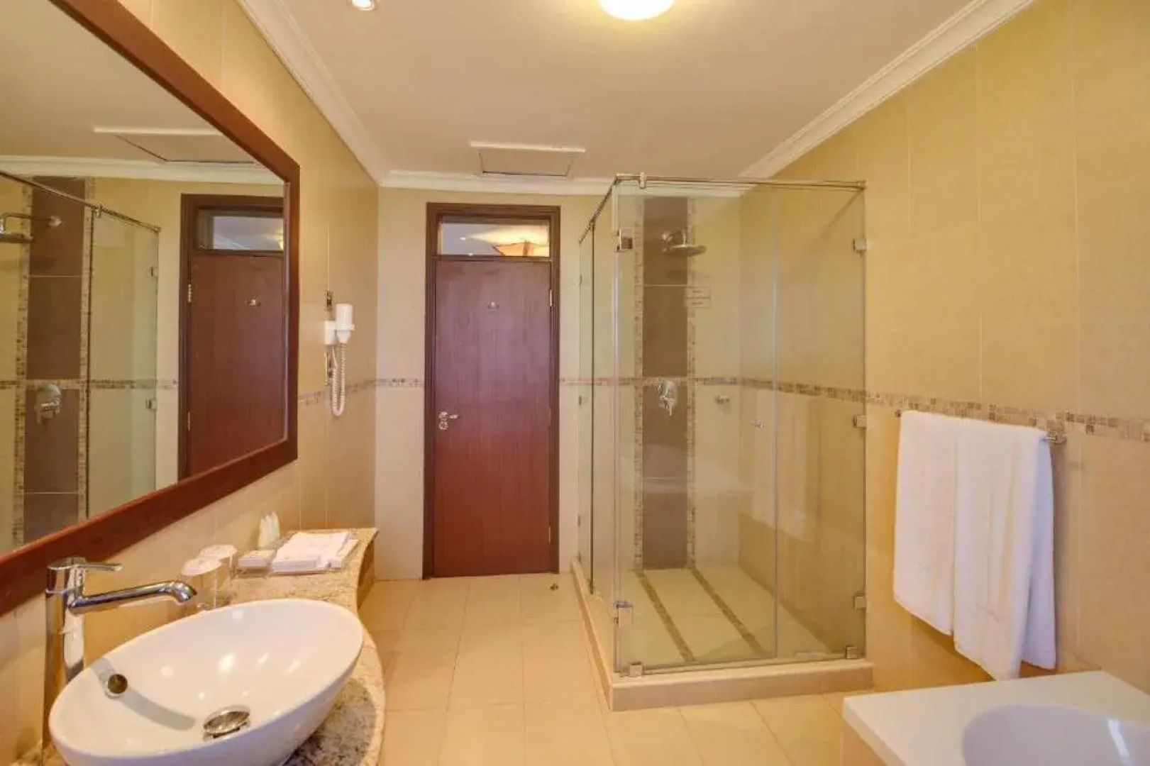 Enashipai Resort & Spa