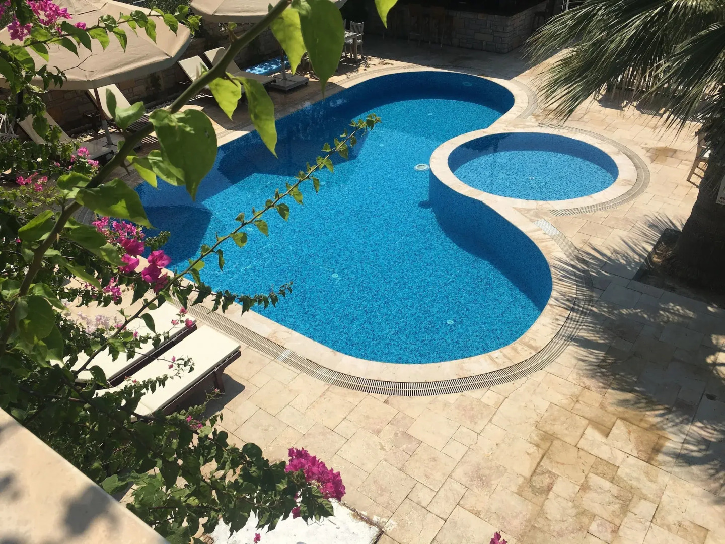 Villanaz Apart Hotel