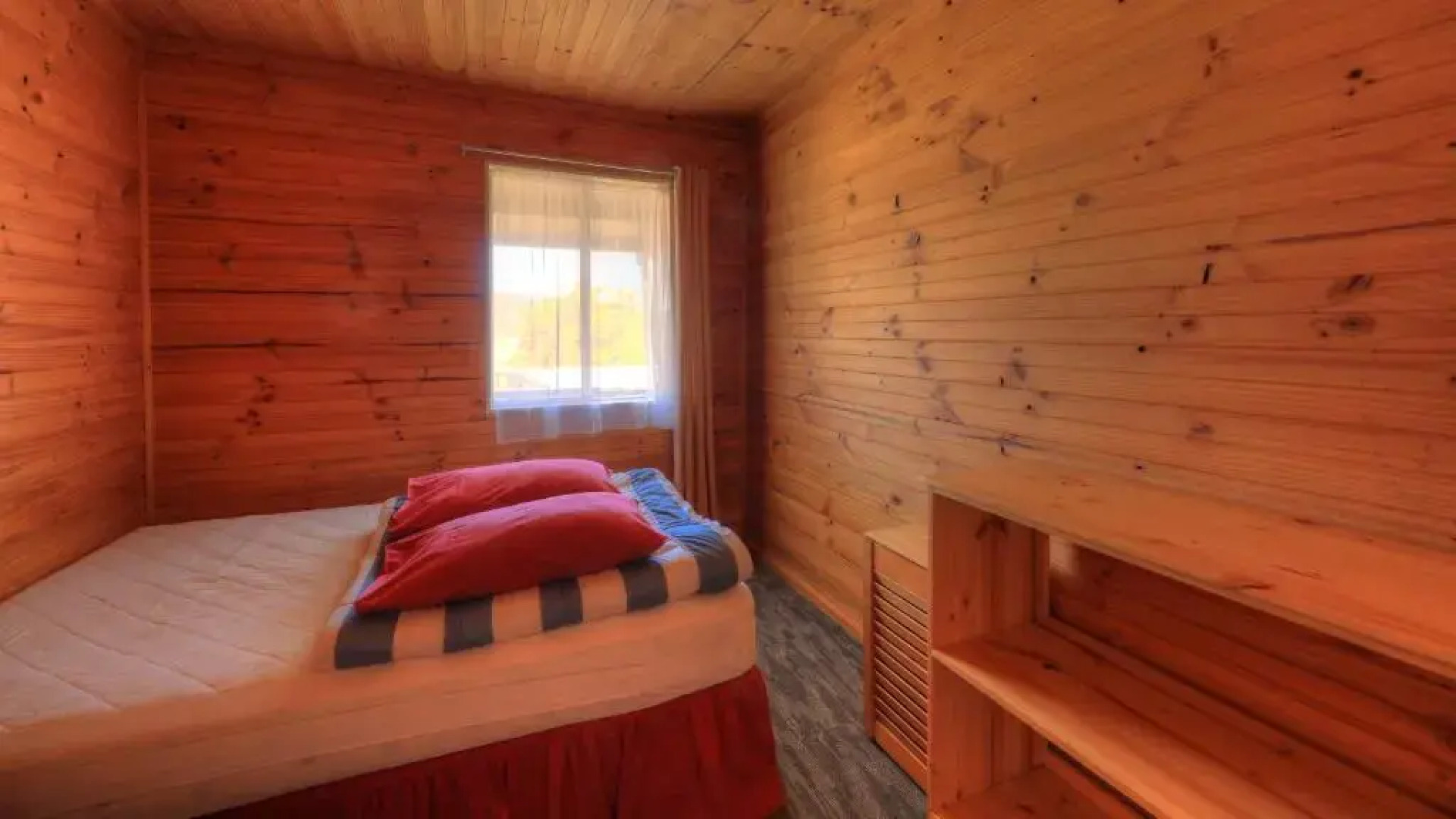 Anglers Reach Lakeside Village