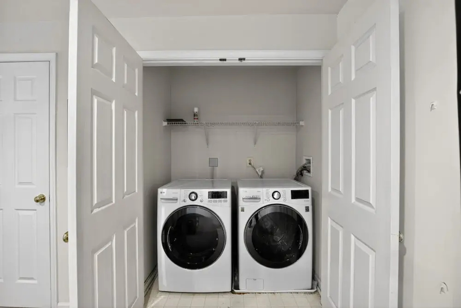 Cozy Pikesville Penthouse With Basketball Arcade 2 Bedroom Condo