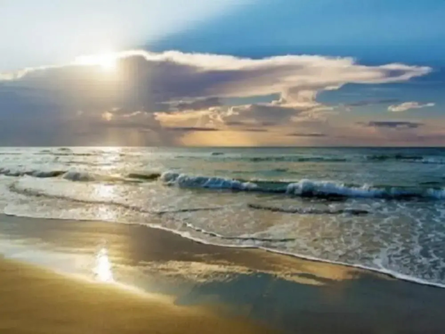 Hale Makai - Relaxing Family Vacation Just A Block From The Beach! Amazing Sunrise And Sunset Views From Four Decks! 3 Bedroom Townhouse by Redawning