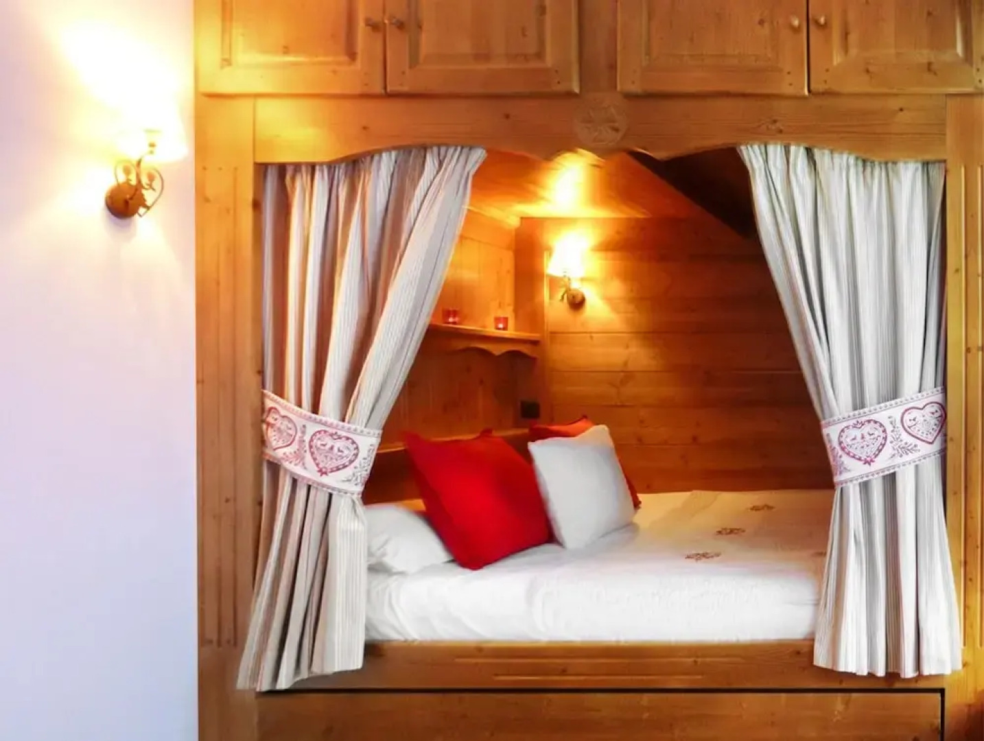 Fermes DU Planet N°3 : Chalet 12 Personnes / Chalet 12 People