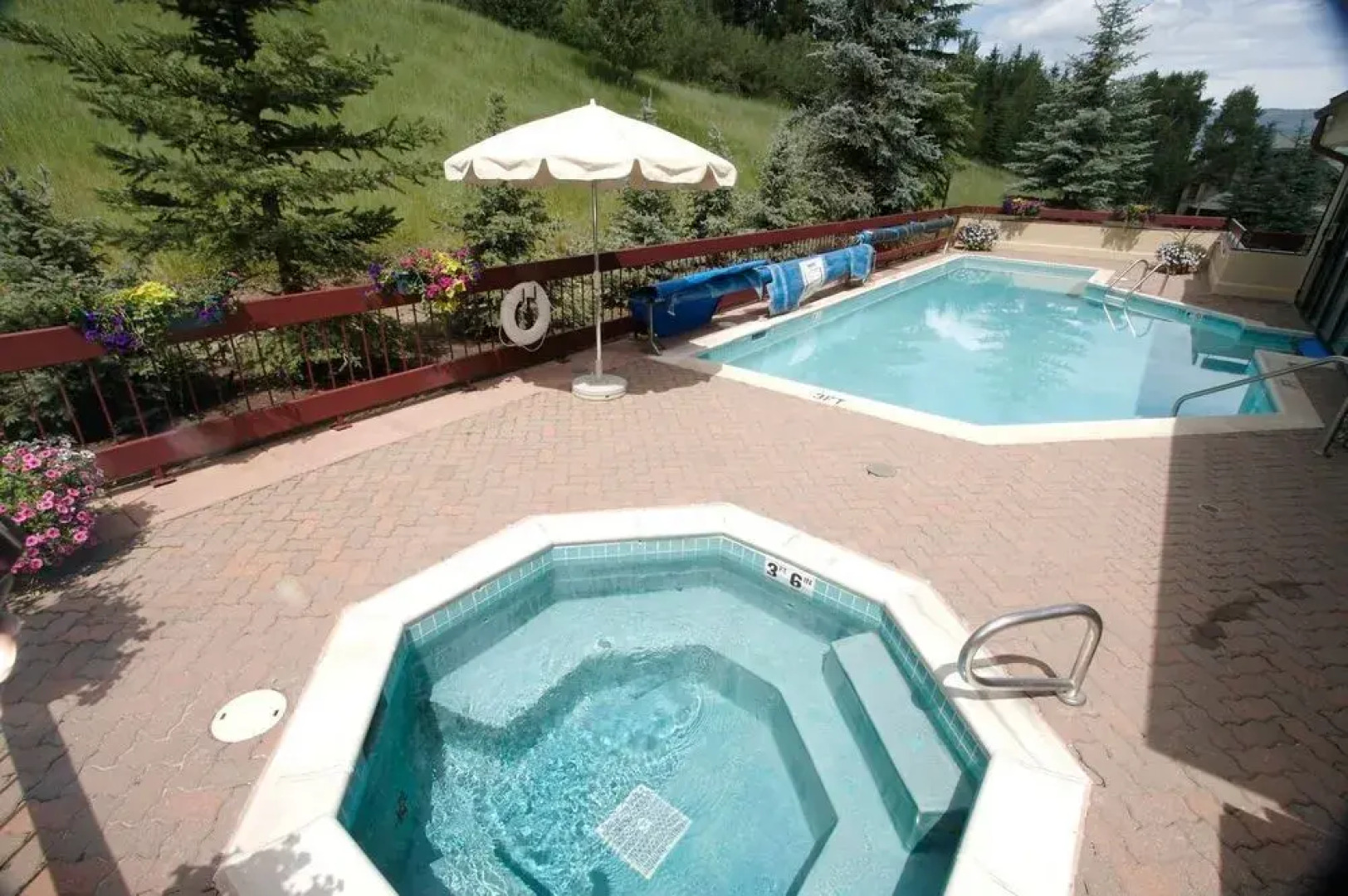 Strawberry Park-Beaver Creek - Superior Condominium Ski-in/Ski-Out