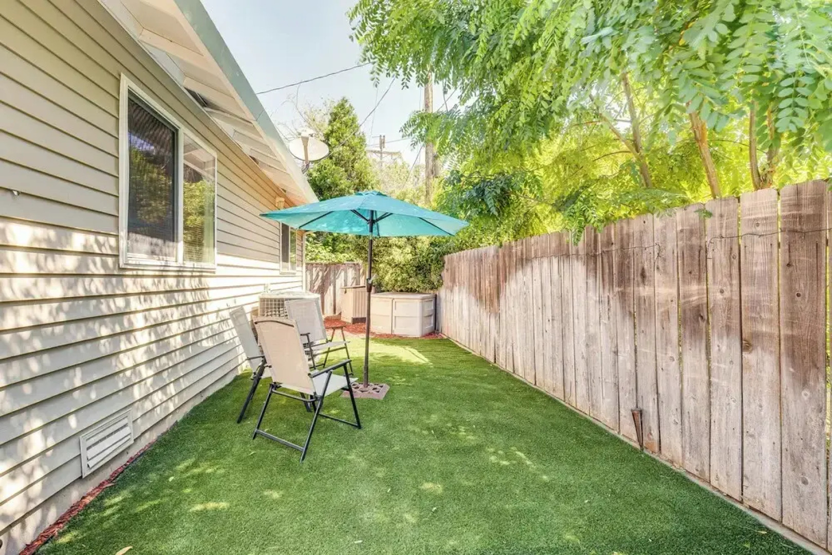 Sunny Lodi Getaway - Walk to Downtown & Wineries