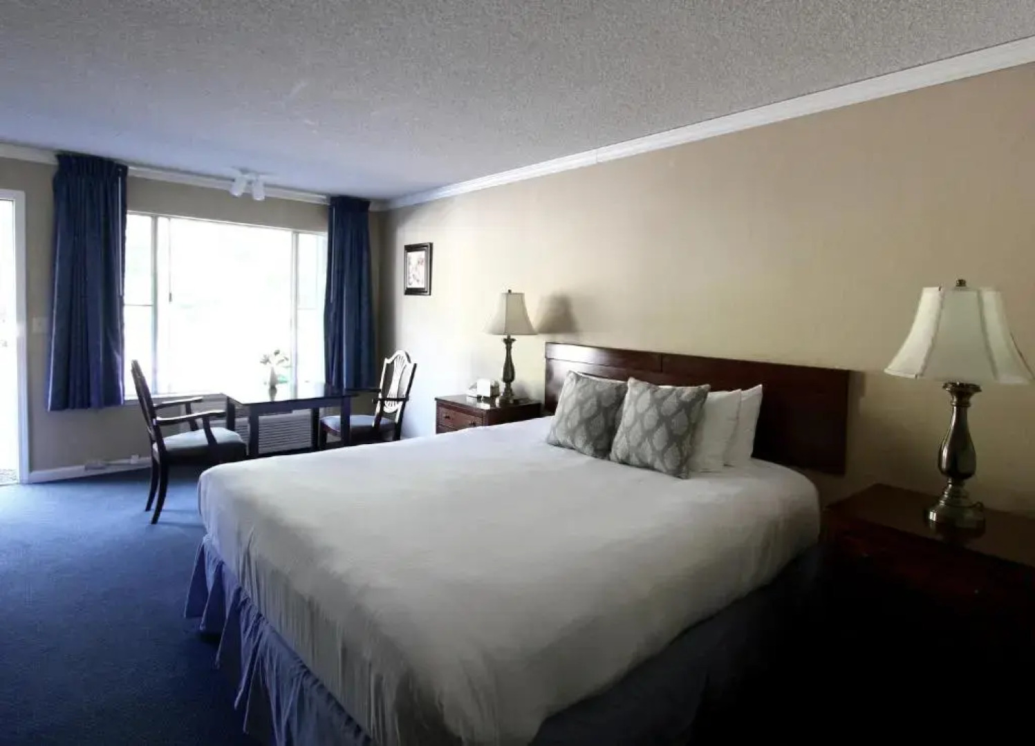 The Occidental Lodge