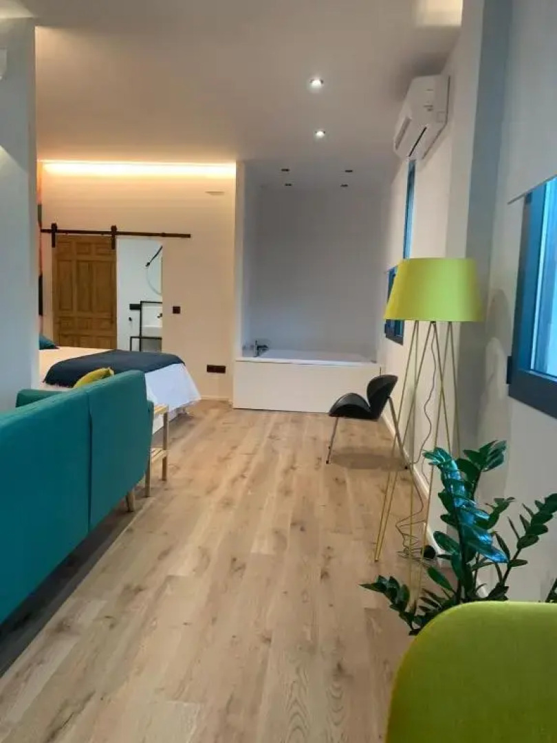 Párpados, casa con jacuzzi para dos