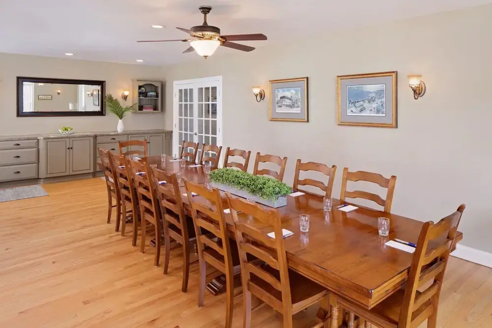 Inn at Harbor Hill Marina