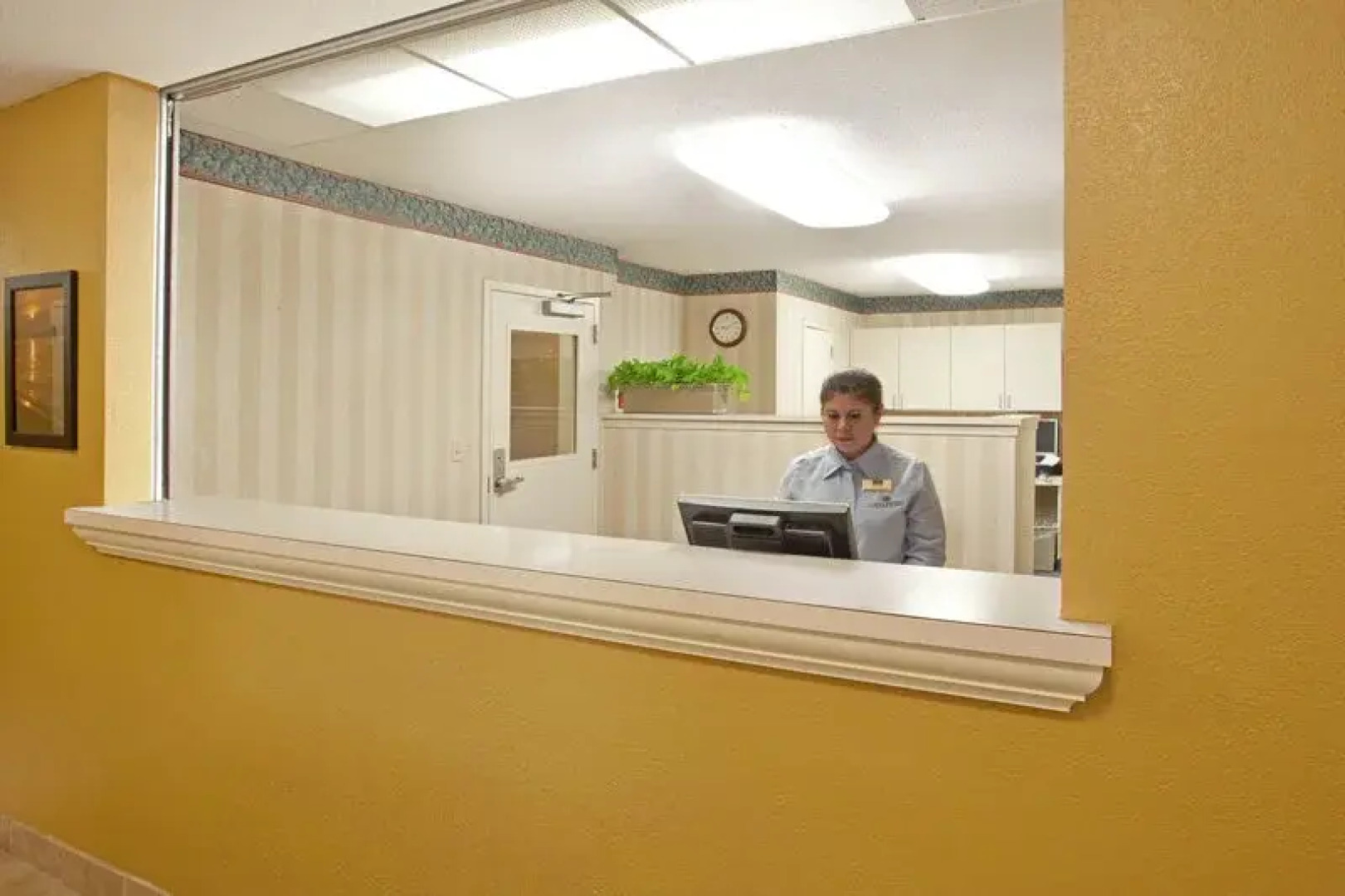 Hawthorn Suites by Wyndham Chicago Hoffman Estates