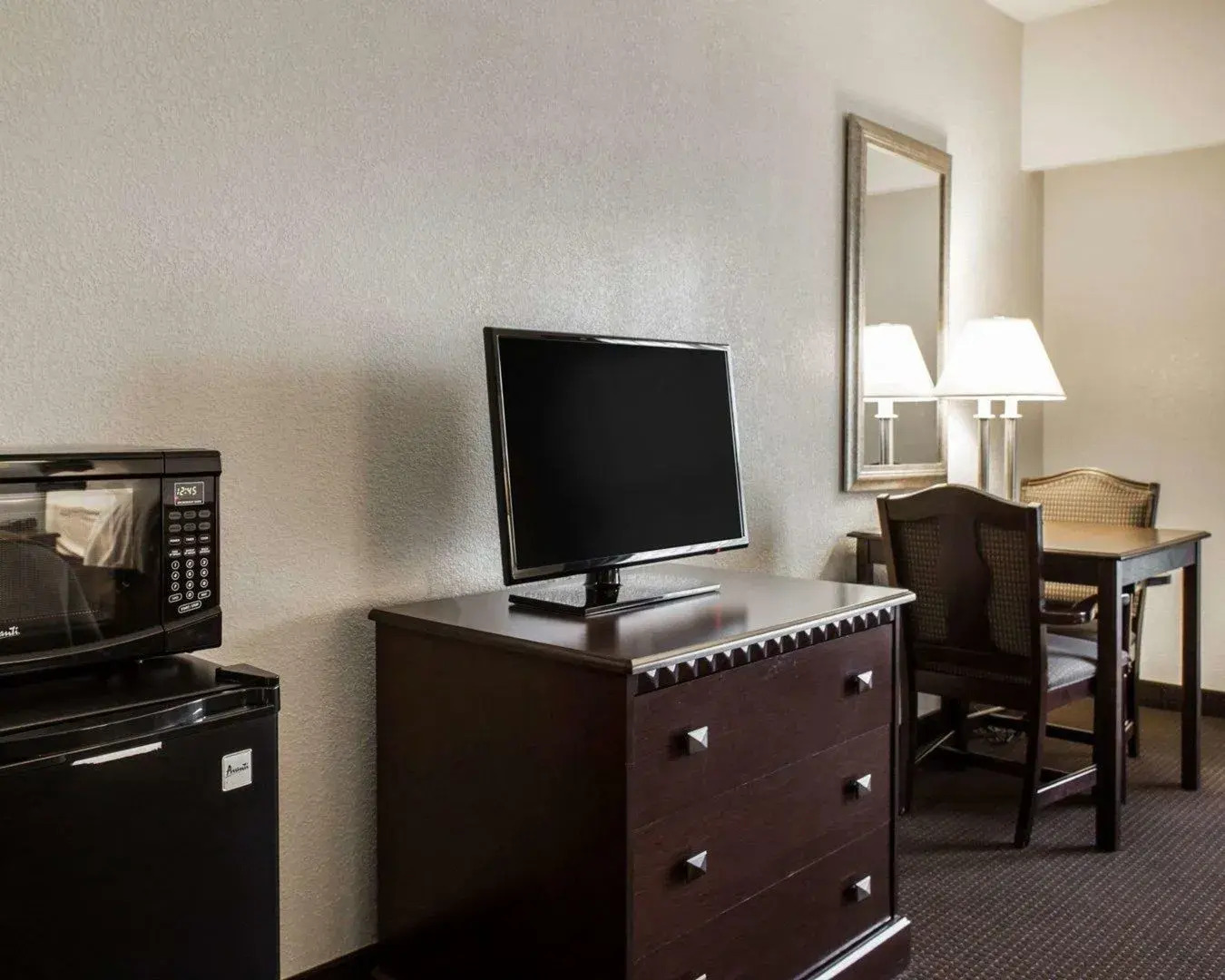 Comfort Inn & Suites Lumberton Central I-95